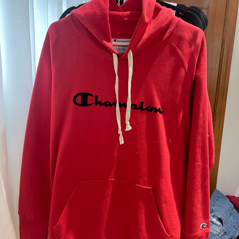 Red Champion Hoodie XL